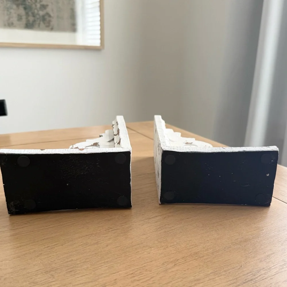 Chippy White Corbel Bookends Set of Two - Picture 6 of 6
